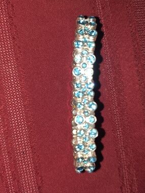 Blue Crystal Stretch Bracelet with Silver-Tone Setting